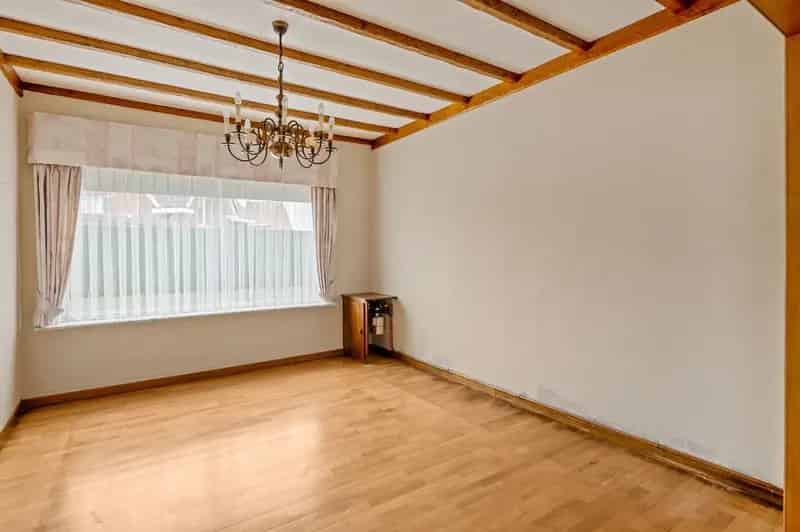 Te renoveren woning met tuin en garage in Zemst