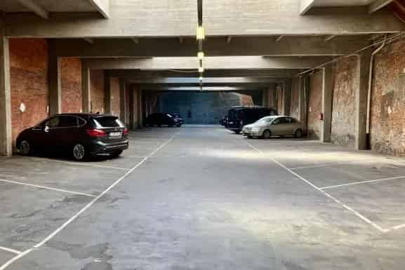 Overdekte Autostaanplaats te Huur Antwerpen Universiteitsbuurt