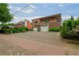 Huis te koop Beerzel - Ruime gezinswoning met magazijn