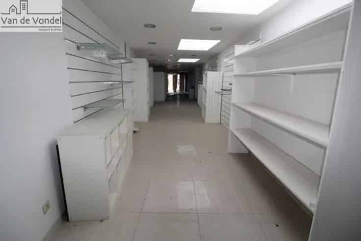 Handelswoonst Aalst Centrum: Winkelruimte met Duplex Appartement