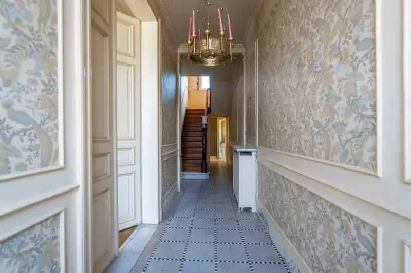 Huis te koop Bissegem: Ruime burgerwoning met zolder en potentieel