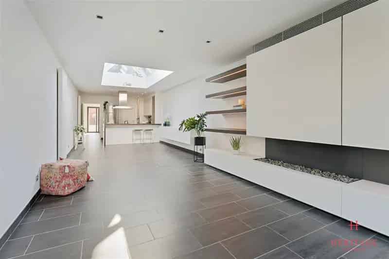 Huis te huur Deinze: 2 slaapkamers, stadstuin, recent gerenoveerd
