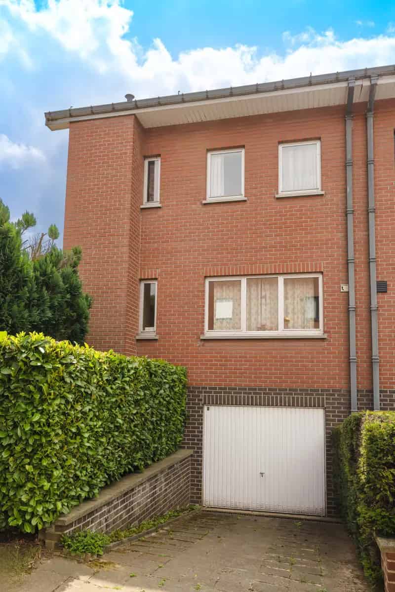 Huis te koop te BRAINE L ALLEUD 3 gevels 175m2 Garage