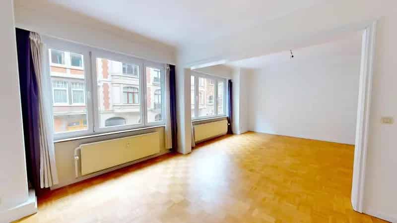 Appartement 2 slaapkamers Etterbeek 114m2 Nabij Metro Montgomery