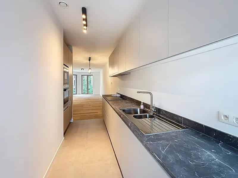 Appartement te huur Tour Taxis 2 slaapkamers 93m2 terras kelder
