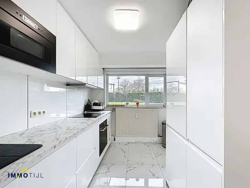 Gerenoveerd Appartement met Garage te Denderleeuw