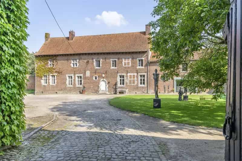 Historische Herkenrodehoeve te koop