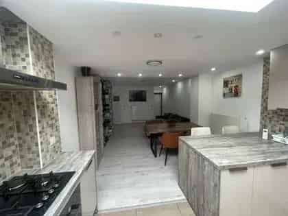 4 Slaapkamers Appartement te Huur Biezenstuk