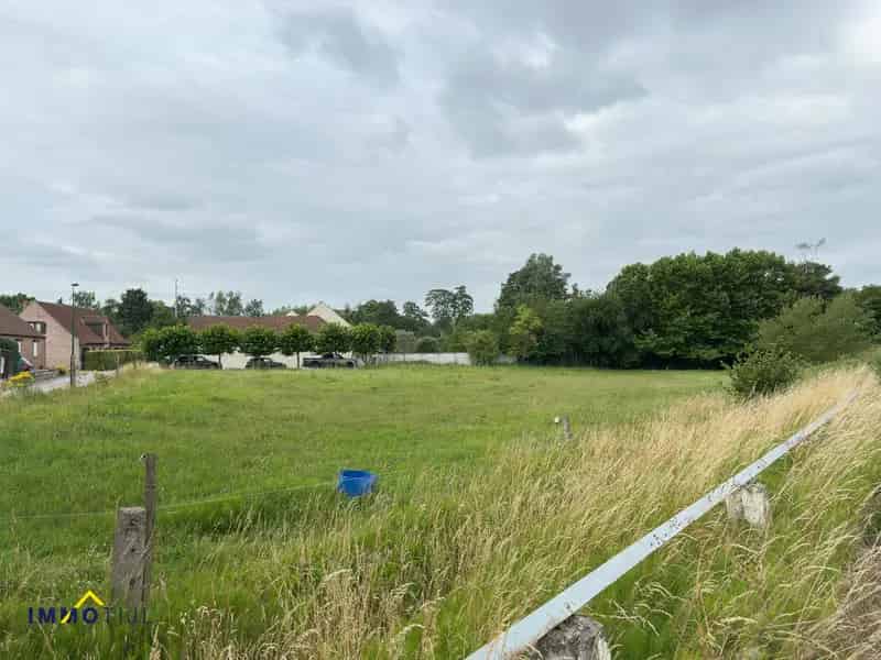 Weiland te huur Erembodegem 2400m2