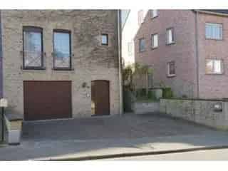 Huis te koop Braine l Alleud 254m² 3 gevels tuin garage