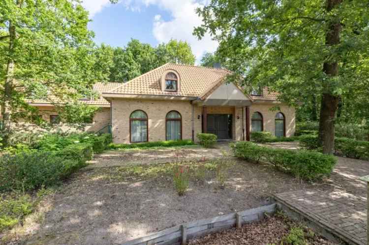 Villa te Arendonk: 6 slaapkamers, zwembad, grote tuin