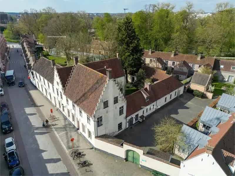 Huis te Koop Brugge 10 Slaapkamers Historisch Centrum