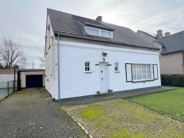 Huis te koop Sint Niklaas: charmant landhuis met magazijn