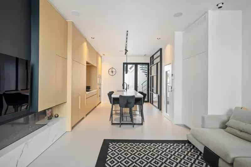 Huis te huur Antwerpen Zuid: 3 slaapkamers, dakterras & lift
