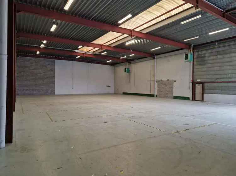 Bedrijfsunit te Huur Aartselaar Centrale Locatie