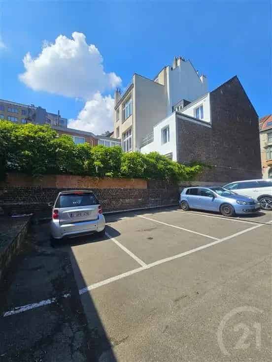 Herenhuis te koop Sint-Lambrechts-Woluwe 6 slaapkamers tuin