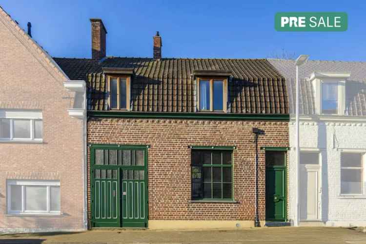 Huis te koop in Bellegem met zonnige tuin en moderne afwerking