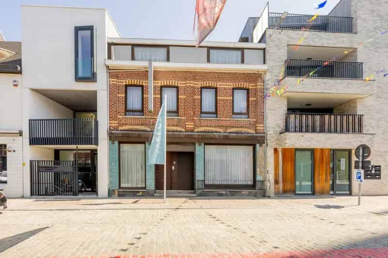 Huis te huur Avelgem: Af te breken gebouw met veel mogelijkheden
