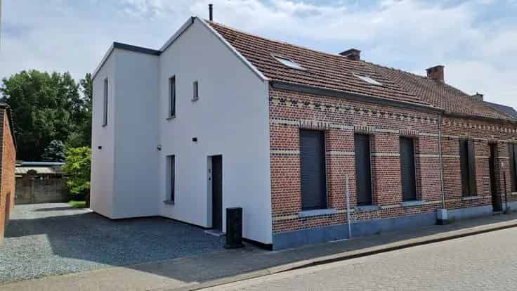 Huis Te Koop Nijlen: Instapklare woning 4 slaapkamers