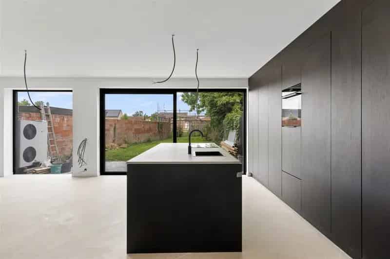Nieuwbouw 5 Slaapkamers Gesloten Bebouwing
