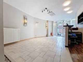 Huis te Koop Quiévrain - Commercieel pand met Appartement