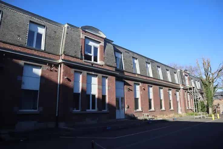Appartementsblok Te Koop: 25 Verhuurde Studio's