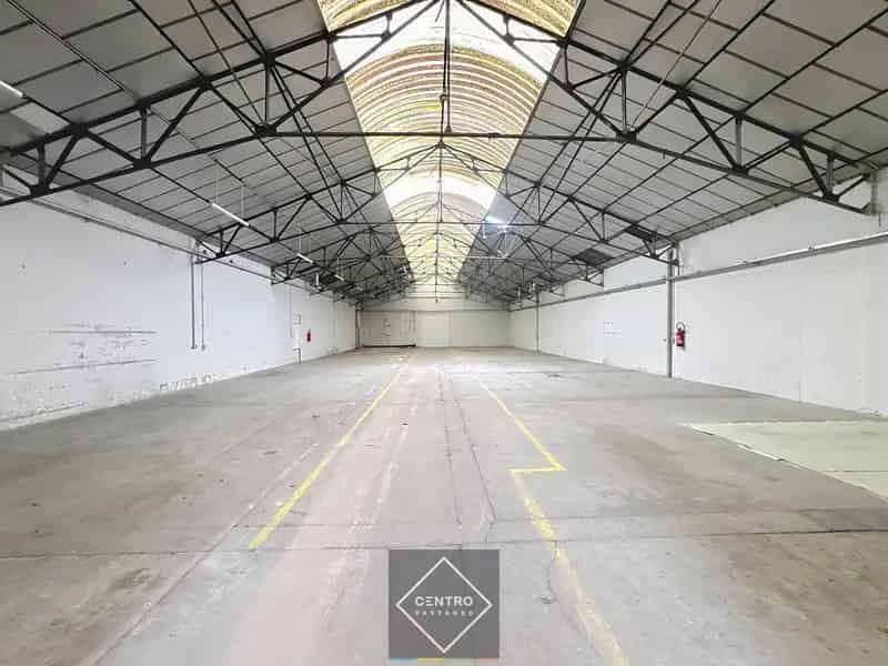 Magazijn te Oostkamp 824m²  - Instapklaar