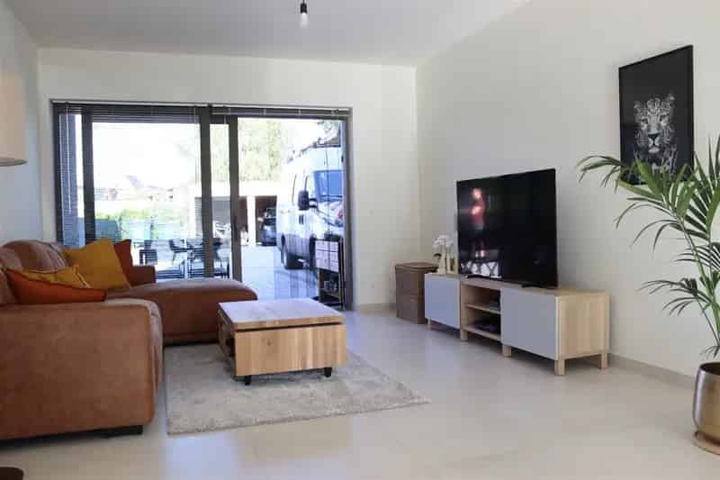 Appartement te koop Melle: Ruim gelijkvloers 2 slaapkamers, terras, carport