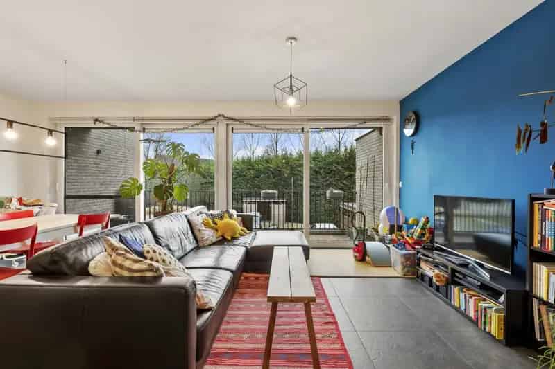 Nieuwbouwappartement 1ste verd met 2 autostaanplaatsen stadsrand