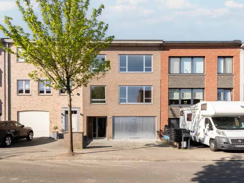 Appartement 2 slaapkamers te koop Kleinschalig gebouw Garage Terras
