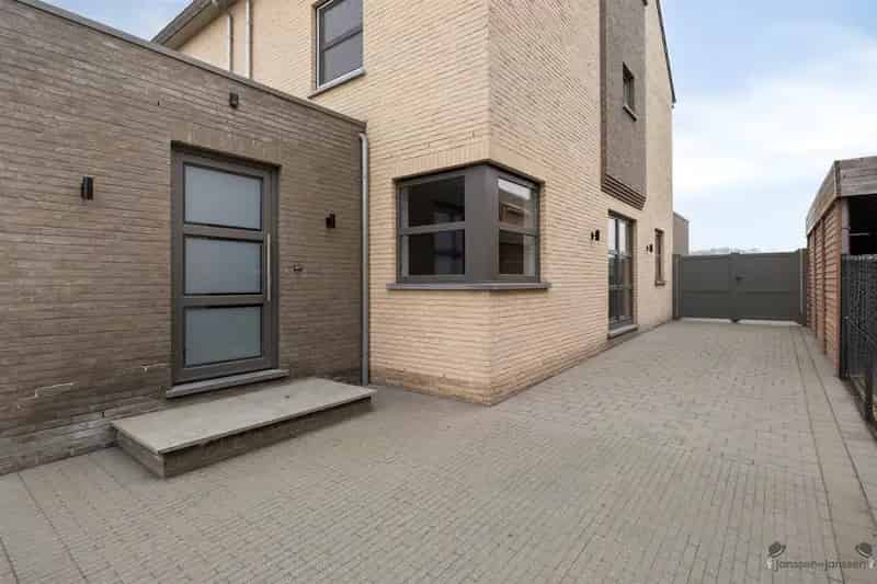 Ruime Energiezuinige Woning te Spalbeek