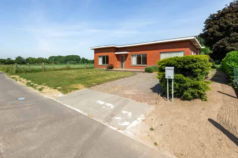 Huis te koop te renoveren Puurs 3 slaapkamers grote schuur