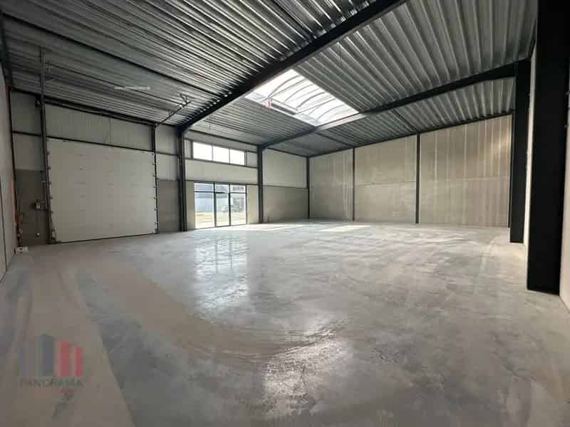 Nieuwbouw KMO Unit te Moenkouter - 285m²