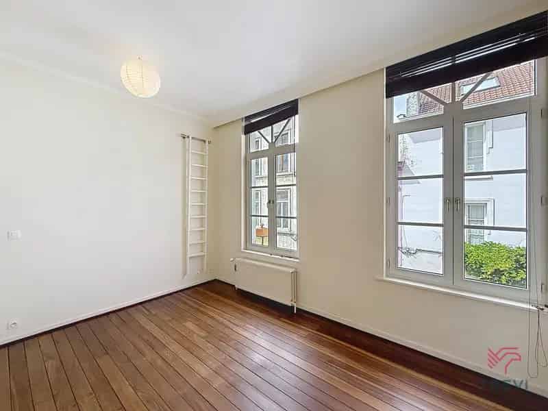 Studio te Huur Elsene Nabij Louizalaan