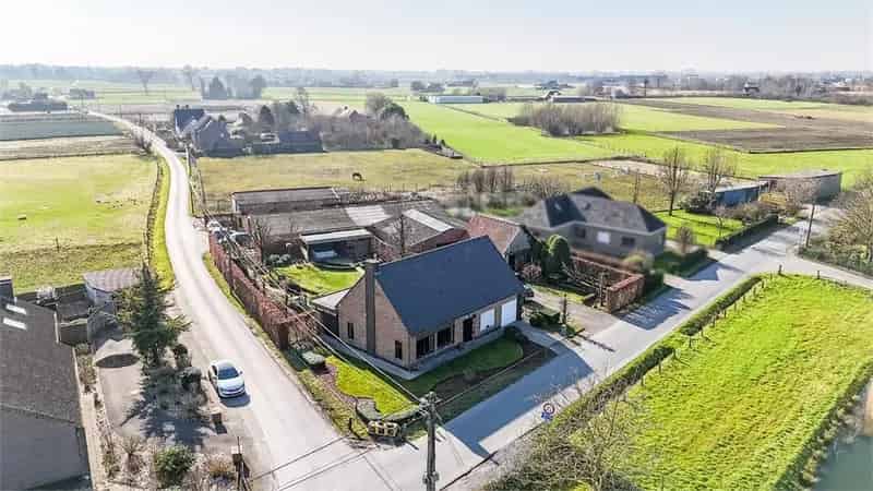 Villa te koop Torhout 3 slaapkamers ruime loodsen
