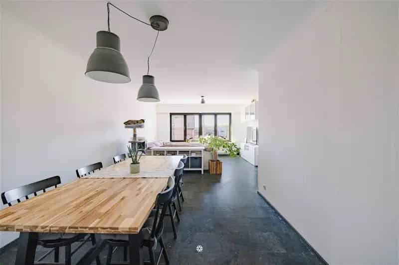 Gerenoveerd Appartement te Koop Sint-Niklaas