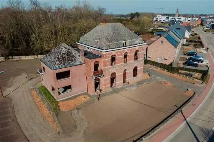 Herenwoning te renoveren 548m2 Begijnendijk