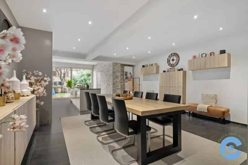 Gerenoveerde woning 5 slaapkamers tuin Antwerpen