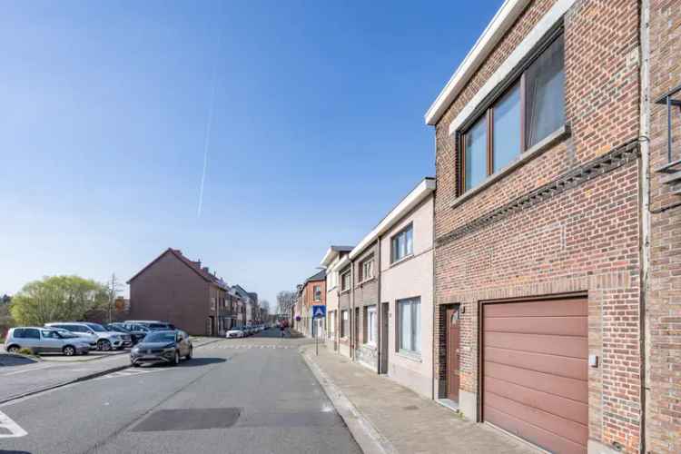 Instapklare Woning Boom: Zonnige Tuin Garage 3 Slaapkamers