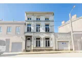Huis te Koop Monceau sur Sambre Ruime Tuin Garage Centrale Verwarming