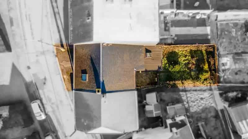 Huis te renoveren met 2 slaapkamers Freylange