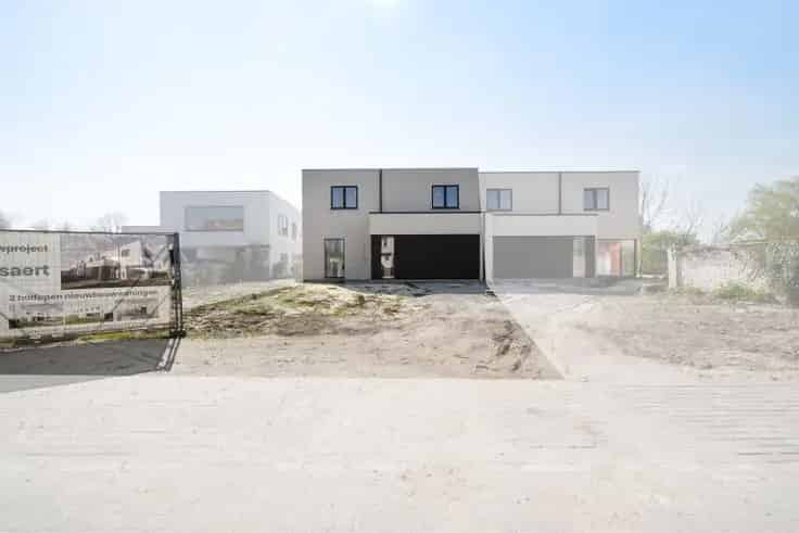 Ruime Nieuwbouwwoning te Koop in Vinkt 4 Slaapkamers