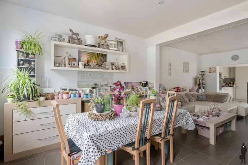 2 Slaapkamers 2 Badkamers Tuin 379m2 Doodlopende Straat