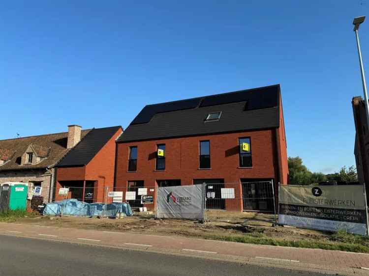 Half open bebouwing op 768m² lot 2