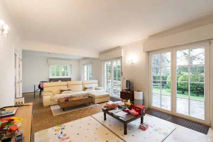 Ruime Villa 5 slaapkamers te koop