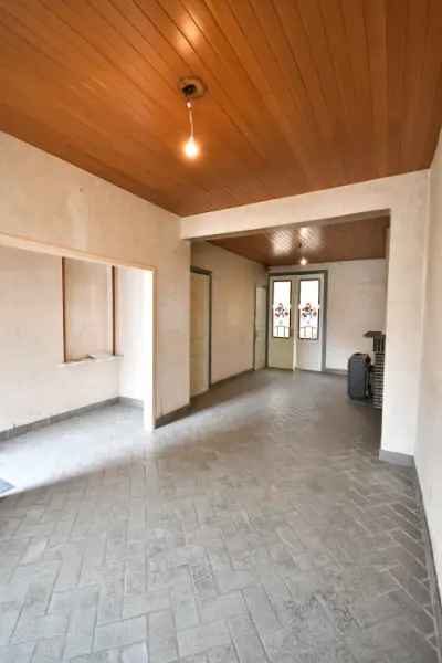 Huis te koop Izegem: te renoveren woning nabij centrum