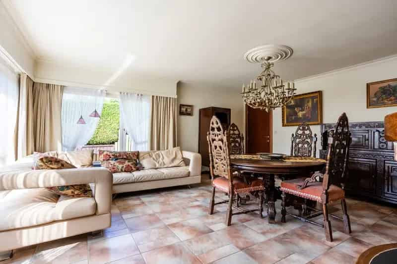Huis te huur 2880m2
