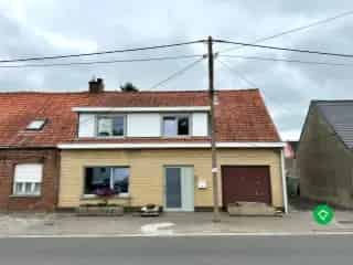 Huis te koop Eernegem 3 slaapkamers 2 garages grote tuin