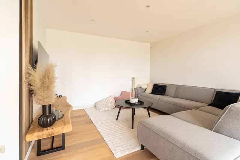 3-Slaapkamer Appartement Met Externe Garage