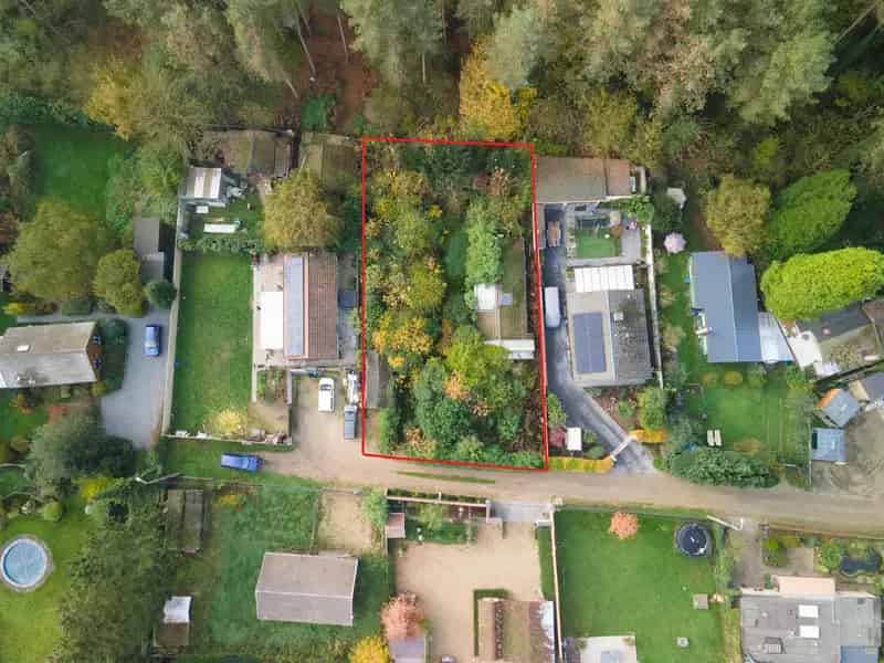 Chalet te renoveren of af te breken 894m²